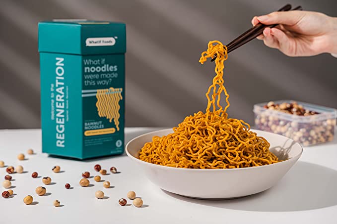 scooping up bamnut noods